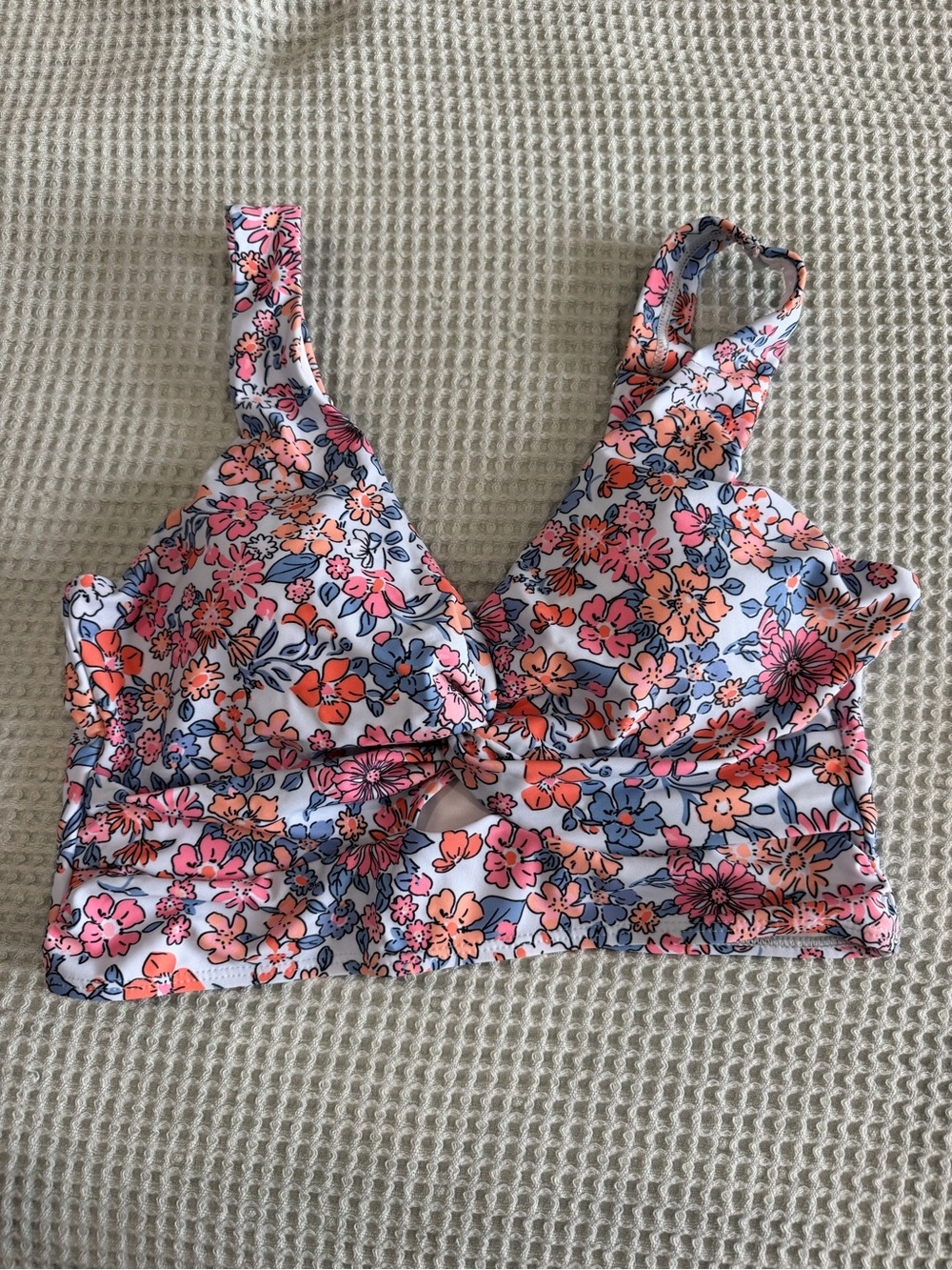 NWOT Cupshe Bathing Suit Top
